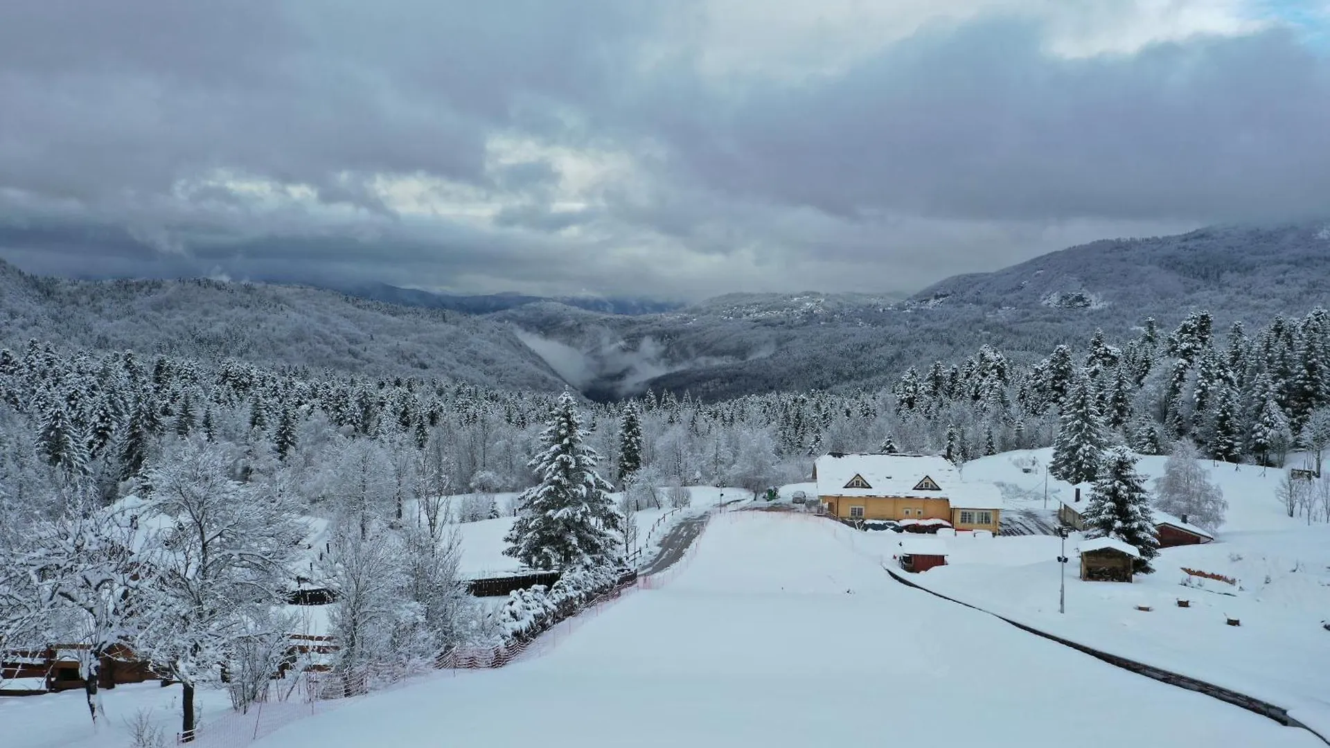 Gorski Park Kupjak 0*,